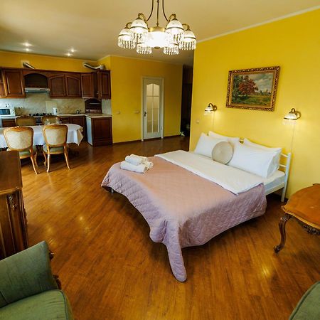 Квартира Антиквара У Центрі Полтави Мережа Alexapartments Документи Для Відряджень Безконтатне Заселення Цілодобово Полтава Екстер'єр фото