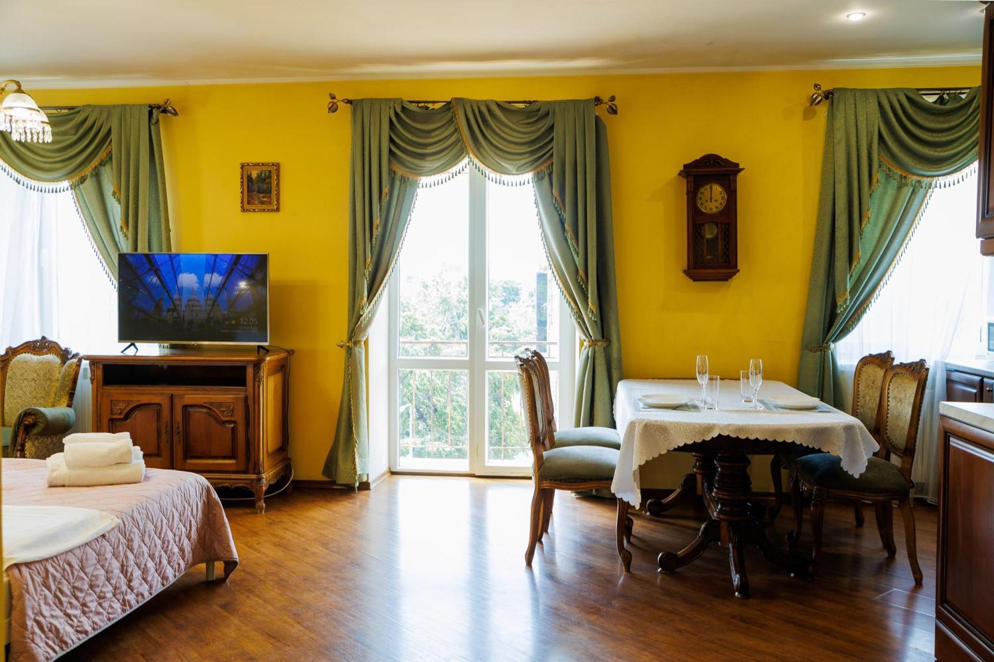 Квартира Антиквара У Центрі Полтави Мережа Alexapartments Документи Для Відряджень Безконтатне Заселення Цілодобово Полтава Екстер'єр фото